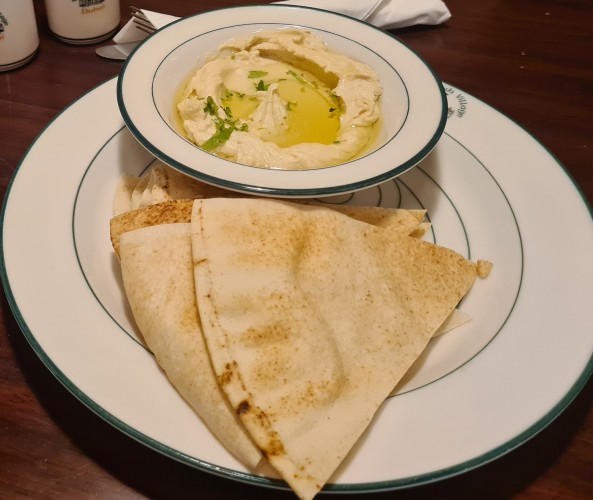 Hummus with Arabic Bread (vegetarian)
